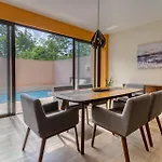 Spacious House Pool Quiet Residential Area 3Floors
